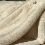 <meta name="description" content="Experience luxury with ONE Preevay's Rabbit Faux Fur Throw. Inspired by Fernando Botero, crafted from Ultra Premium Rabbit Faux Fur. 800 gsm, 50x60 inches in Casual Khaki. Hypoallergenic and elegant."> Warm Fur Faux