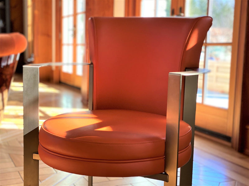 Experience luxury with One Preevay's Chatham Dining Chair ($12,800 Set of 4). Handcrafted in premium bronze & luxurious leathers, inspired by Kent Docks' rich history. Bespoke customization available.....

